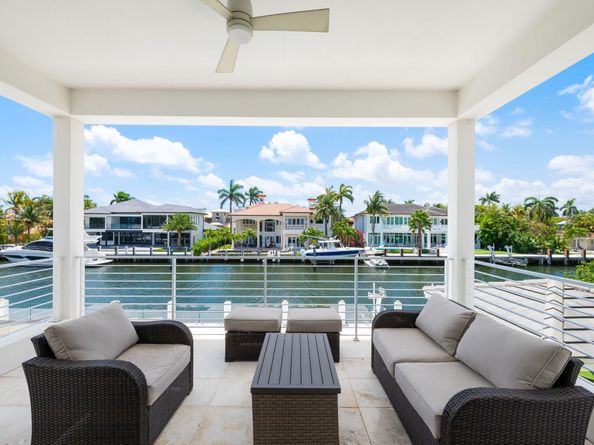 2746 NE 18th St, Fort Lauderdale FL 33305
