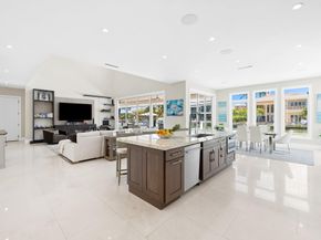 2746 NE 18th St, Fort Lauderdale FL 33305