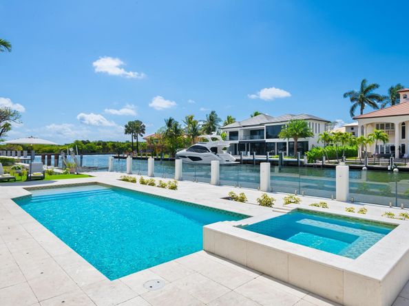 2746 NE 18th St, Fort Lauderdale FL 33305