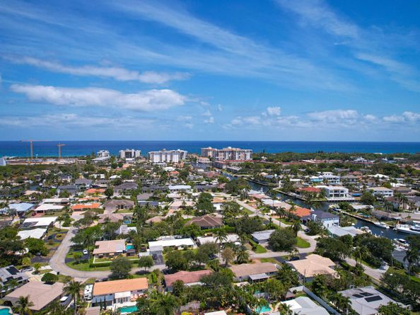 5111 NE 27th Terrace NE, Lighthouse Point FL 33064