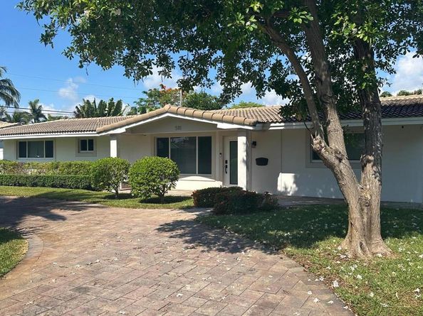 5111 NE 27th Terrace NE, Lighthouse Point FL 33064
