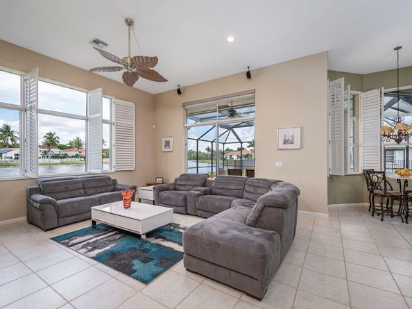 410 Mallard Ln, Weston FL 33327