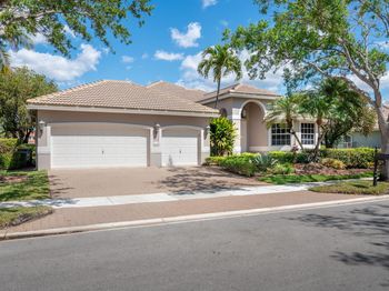410 Mallard Ln