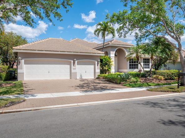 410 Mallard Ln, Weston FL 33327