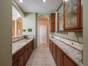 410 Mallard Ln, Weston FL 33327