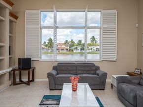 410 Mallard Ln, Weston FL 33327