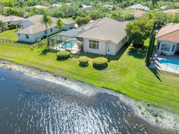 410 Mallard Ln, Weston FL 33327