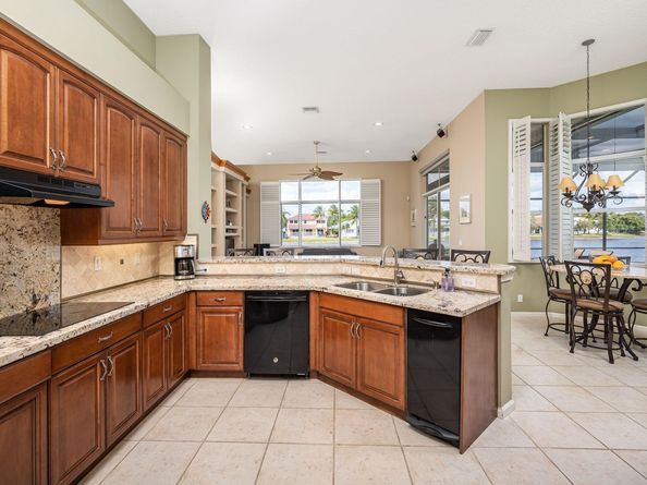 410 Mallard Ln, Weston FL 33327