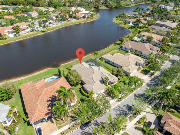 410 Mallard Ln, Weston FL 33327