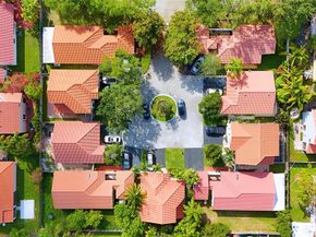 1420 Seagrape Cir, Weston FL 33326