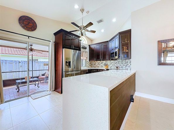 1420 Seagrape Cir, Weston FL 33326