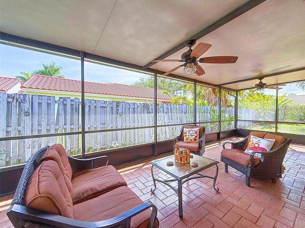 1420 Seagrape Cir, Weston FL 33326