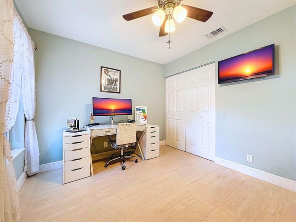1420 Seagrape Cir, Weston FL 33326
