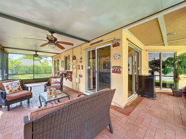 1420 Seagrape Cir, Weston FL 33326