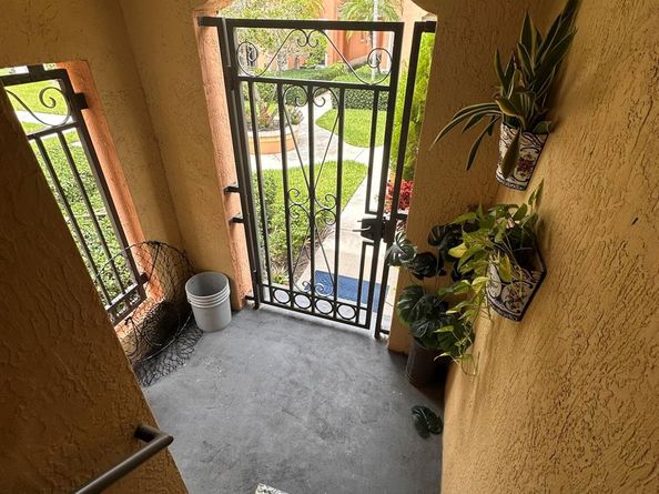 3545 Forest Hill Boulevard 12, Palm Springs FL 33406