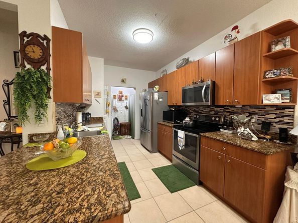 3545 Forest Hill Boulevard 12, Palm Springs FL 33406