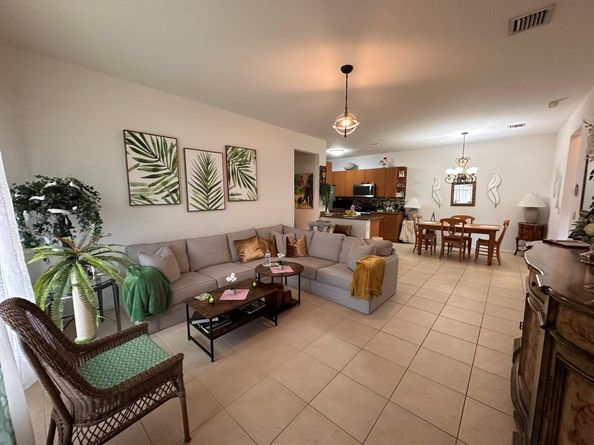 3545 Forest Hill Boulevard 12, Palm Springs FL 33406