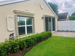 1708 Sawgrass Circle, Greenacres FL 33413