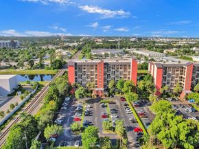 2200 S Cypress Bend Dr 601, Pompano Beach FL 33069