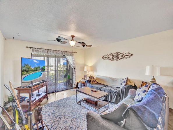 2200 S Cypress Bend Dr 601, Pompano Beach FL 33069