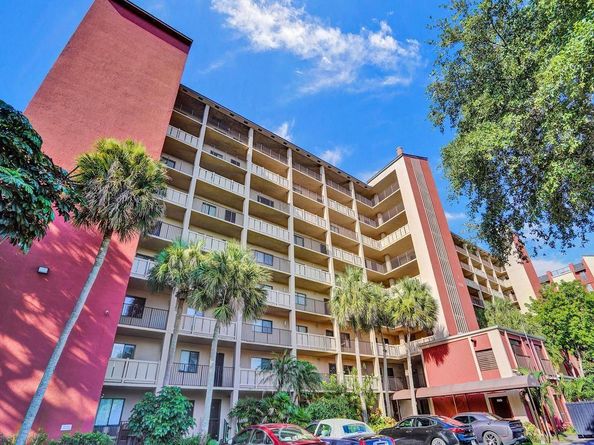 2200 S Cypress Bend Dr 601, Pompano Beach FL 33069