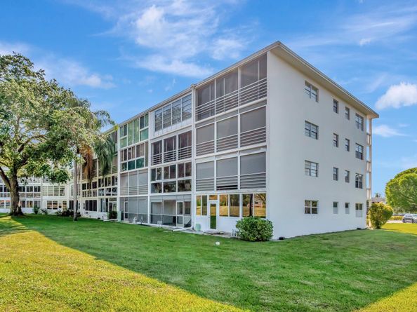 1020 Ellesmere B 1020, Deerfield Beach FL 33442
