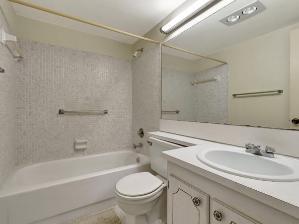 1020 Ellesmere B 1020, Deerfield Beach FL 33442
