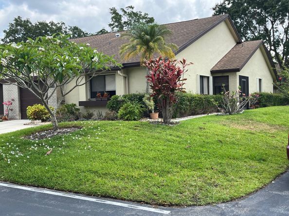 139 Meander Circle, Royal Palm Beach FL 33411