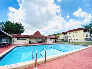 4043 NW 16th Street