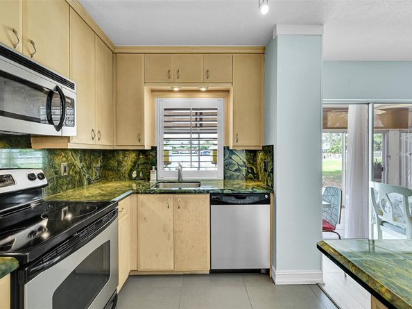 1411 SE 9th Ave 3, Pompano Beach FL 33060