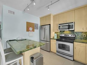 1411 SE 9th Ave 3, Pompano Beach FL 33060