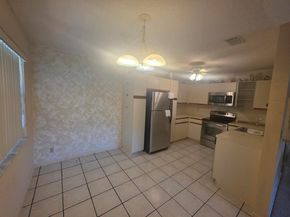 7690 Tahiti Lane 202, Lake Worth FL 33467