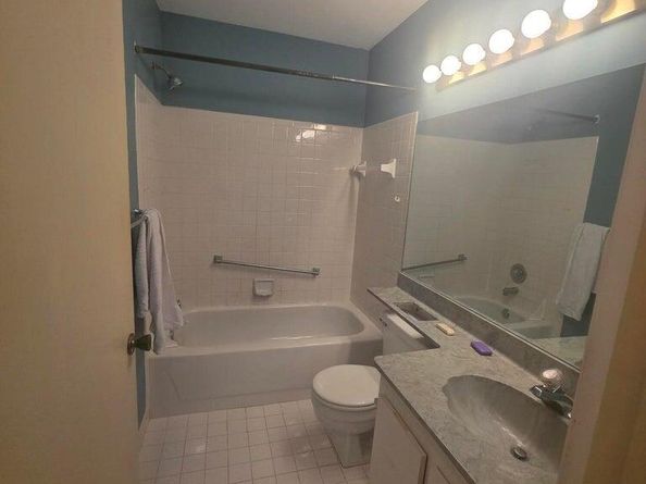 7690 Tahiti Lane 202, Lake Worth FL 33467