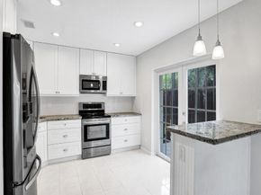 11290 Renaissance Rd, Cooper City FL 33026