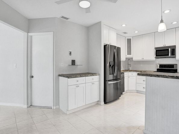 11290 Renaissance Rd, Cooper City FL 33026