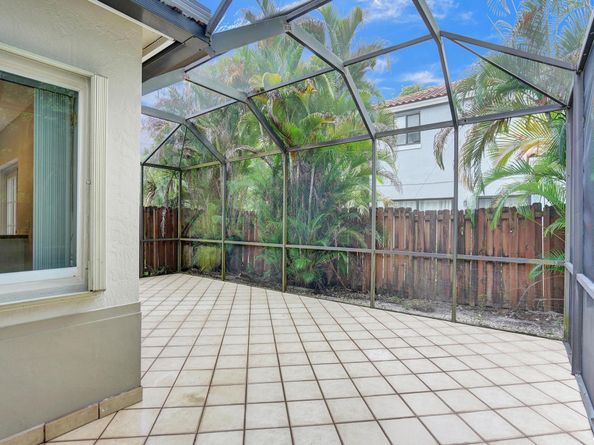 11290 Renaissance Rd, Cooper City FL 33026