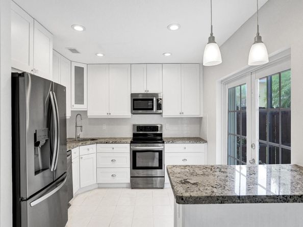 11290 Renaissance Rd, Cooper City FL 33026