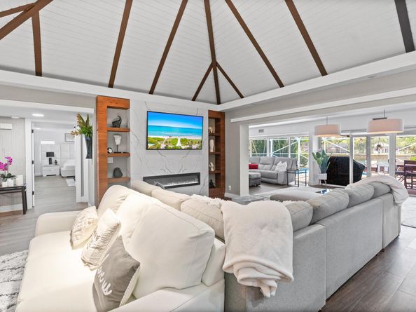 6106 Royal Poinciana Lane, Tamarac FL 33319