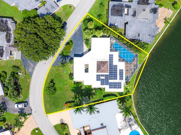 6106 Royal Poinciana Lane, Tamarac FL 33319