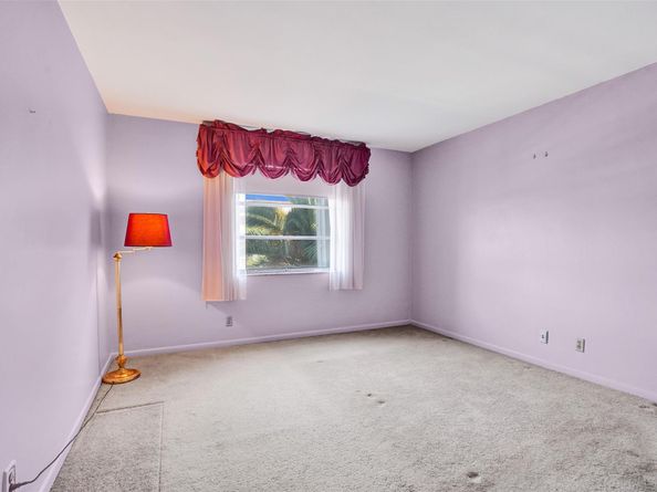 2990 NE 16th Ave 201, Oakland Park FL 33334