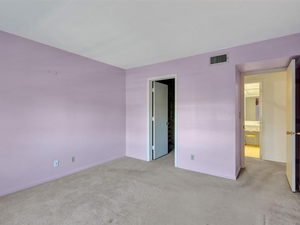 2990 NE 16th Ave 201, Oakland Park FL 33334
