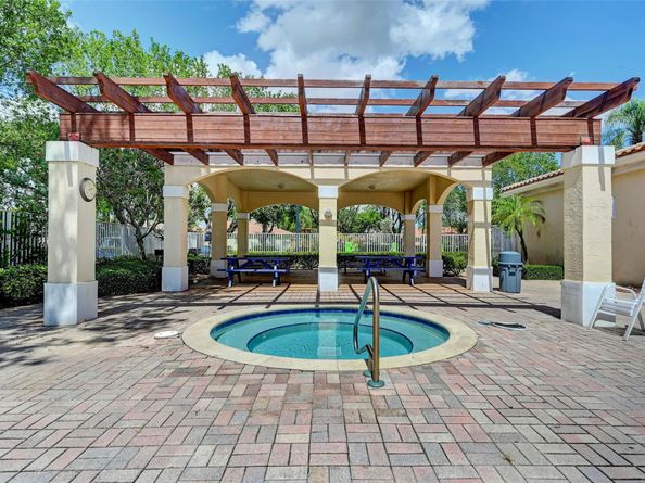 6330 Osprey Ter, Coconut Creek FL 33073