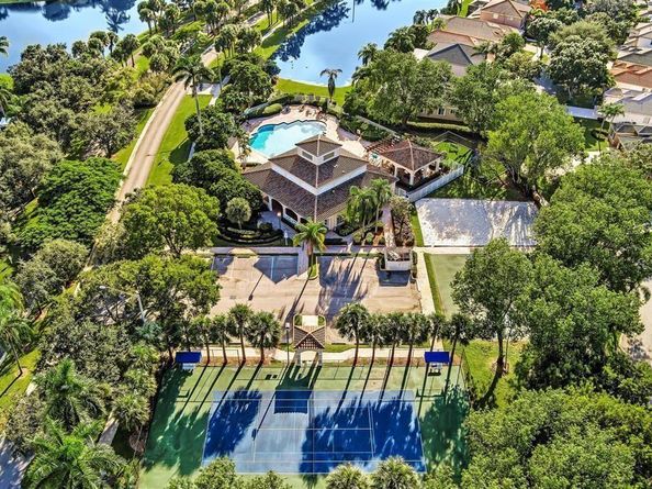 6330 Osprey Ter, Coconut Creek FL 33073