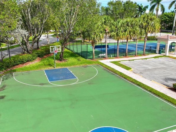 6330 Osprey Ter, Coconut Creek FL 33073