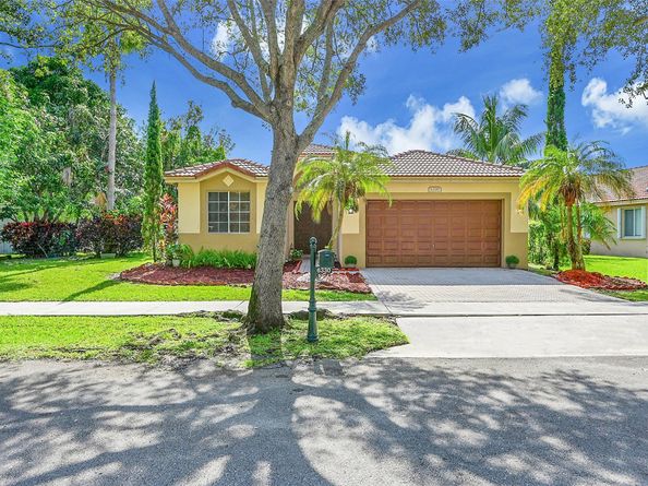 6330 Osprey Ter, Coconut Creek FL 33073