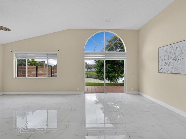 6330 Osprey Ter, Coconut Creek FL 33073