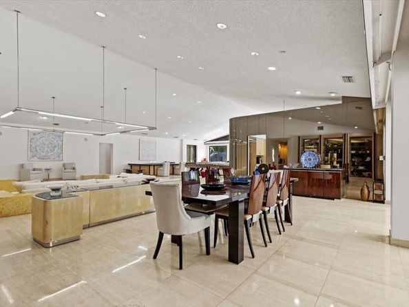 5304 Woodlands Blvd, Fort Lauderdale FL 33319