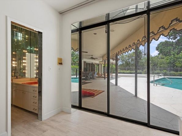5304 Woodlands Blvd, Fort Lauderdale FL 33319