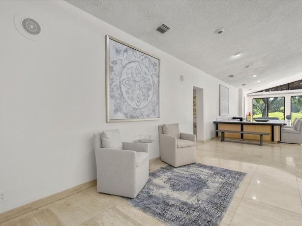 5304 Woodlands Blvd, Fort Lauderdale FL 33319