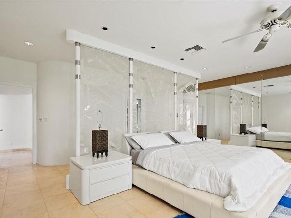 5304 Woodlands Blvd, Fort Lauderdale FL 33319